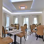 Myrto Hotel 3*